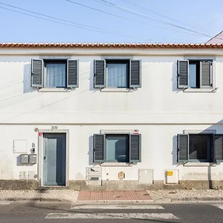 Cosy Retreat With Private Hot Tub Appartement Cascais